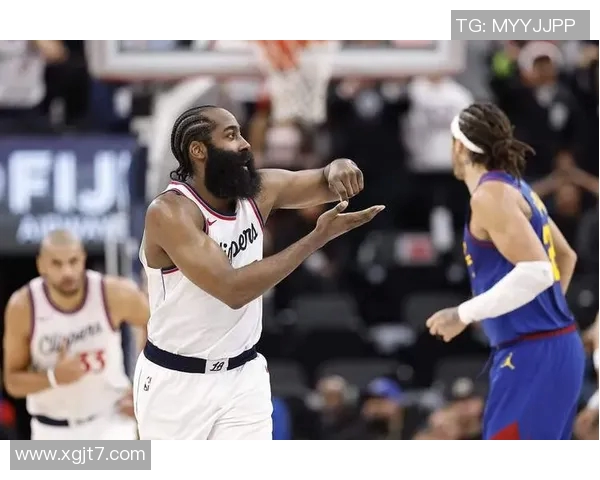 NBA黄蜂对快船精彩比赛录像回顾及赛后分析分享