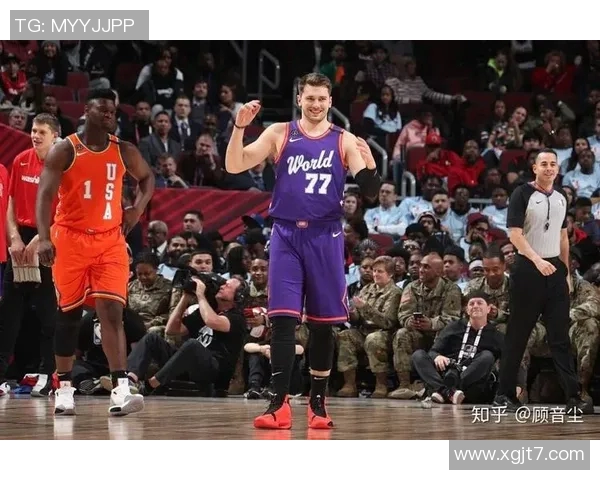 赫伯特琼斯的篮球之路与成就探析:从新秀到明星的蜕变之旅 赫伯特琼斯的篮球之路与成就探析:从新秀到明星的蜕变之旅