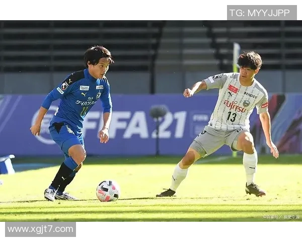 金泽与甲府风林的激烈对决展现日本足球的魅力与竞争精神 金泽与甲府风林的激烈对决展现日本足球的魅力与竞争精神