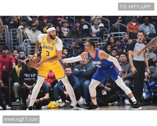 2012年湖人与快船激战三场精彩回顾与赛季影响分析 2012年湖人与快船激战三场精彩回顾与赛季影响分析