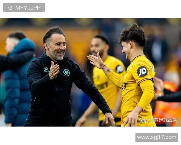 利物浦与利兹联对决分析球队状态战术及关键球员表现 利物浦与利兹联对决分析球队状态战术及关键球员表现