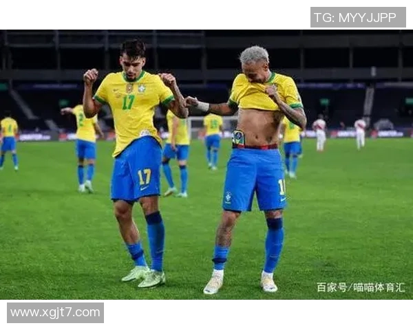 帕奎塔在赛场上的精彩表现引发热议球迷们对他的未来充满期待与关注