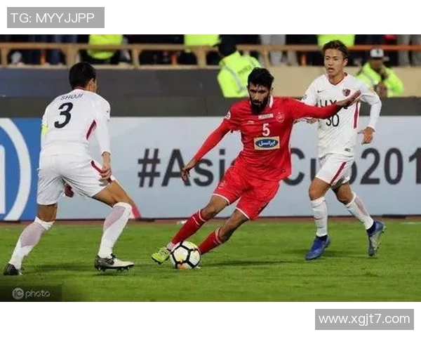 波斯波利斯与鹿岛鹿角的激烈对决展现亚洲足球的魅力与实力较量 波斯波利斯与鹿岛鹿角的激烈对决展现亚洲足球的魅力与实力较量