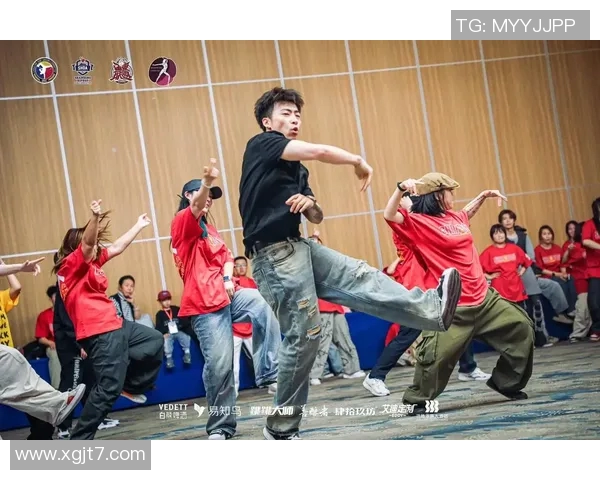 深圳街舞队与西安街舞队赛后状态分析与精彩瞬间回顾 深圳街舞队与西安街舞队赛后状态分析与精彩瞬间回顾