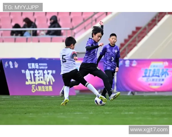 邹雨宸的艺术之旅探索与创新在当代舞台上的独特魅力与影响力