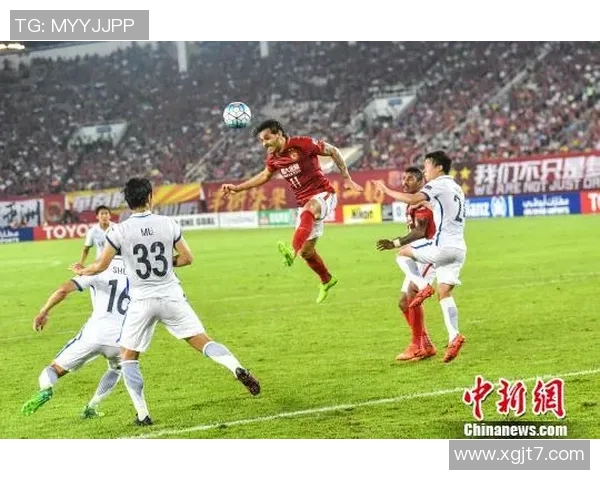 鹿角与恒大激战正酣比分悬念迭起引发球迷热议